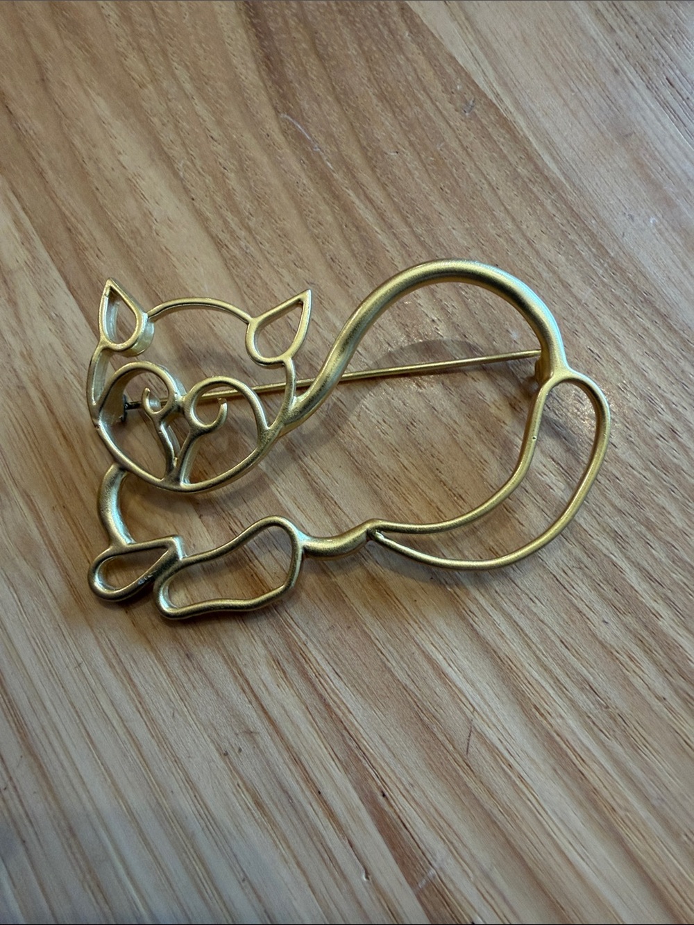 Cat Outline Brooch Gold Tone